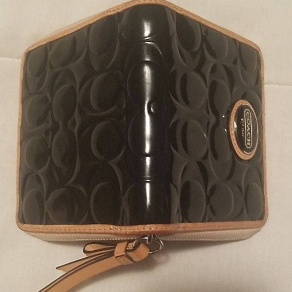 Coach Handbags - Coach Wallet